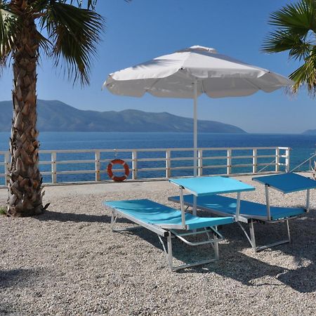 Coral Hotel & Resort Radhimë 外观 照片