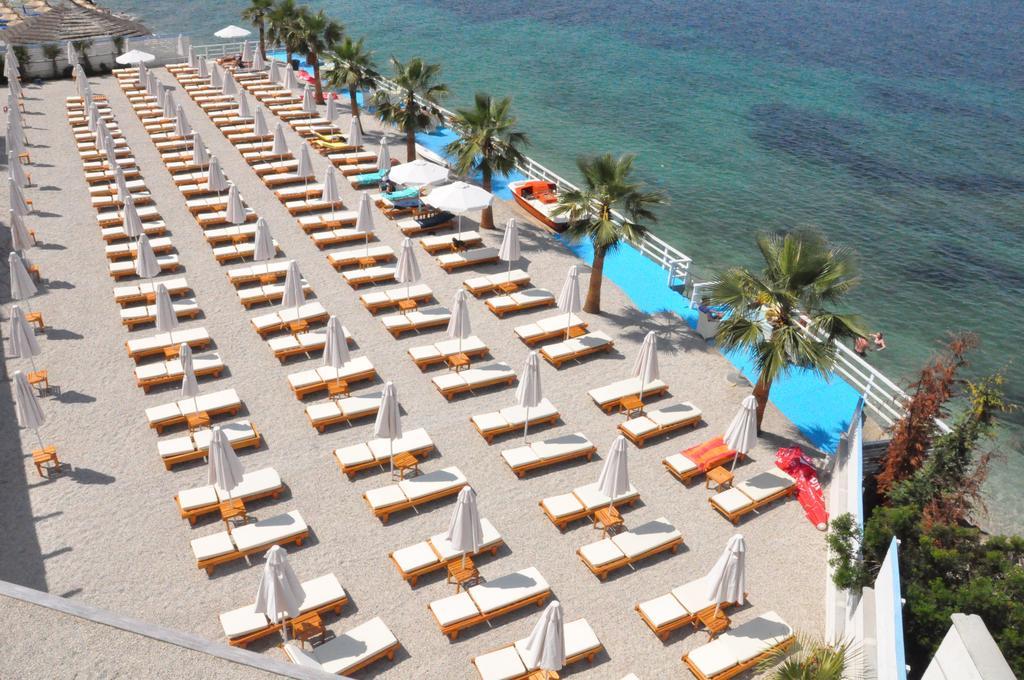Coral Hotel & Resort Radhimë 外观 照片