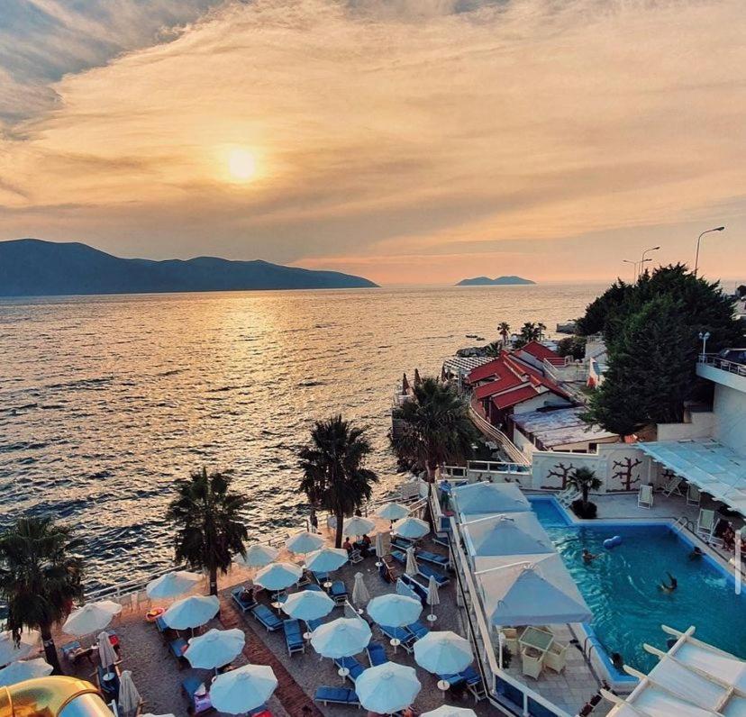 Coral Hotel & Resort Radhimë 外观 照片