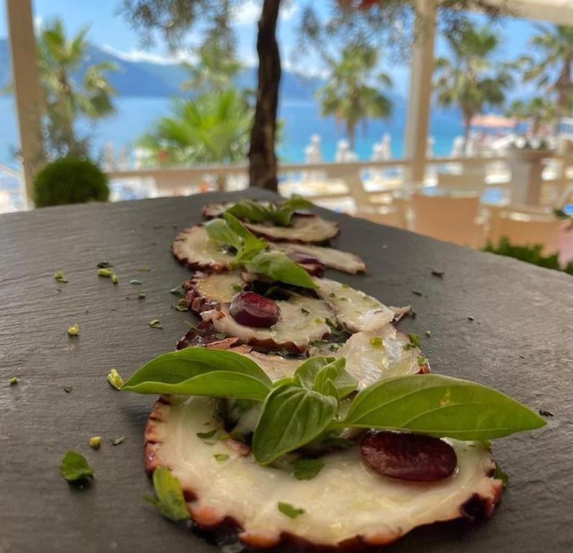 Coral Hotel & Resort Radhimë 外观 照片