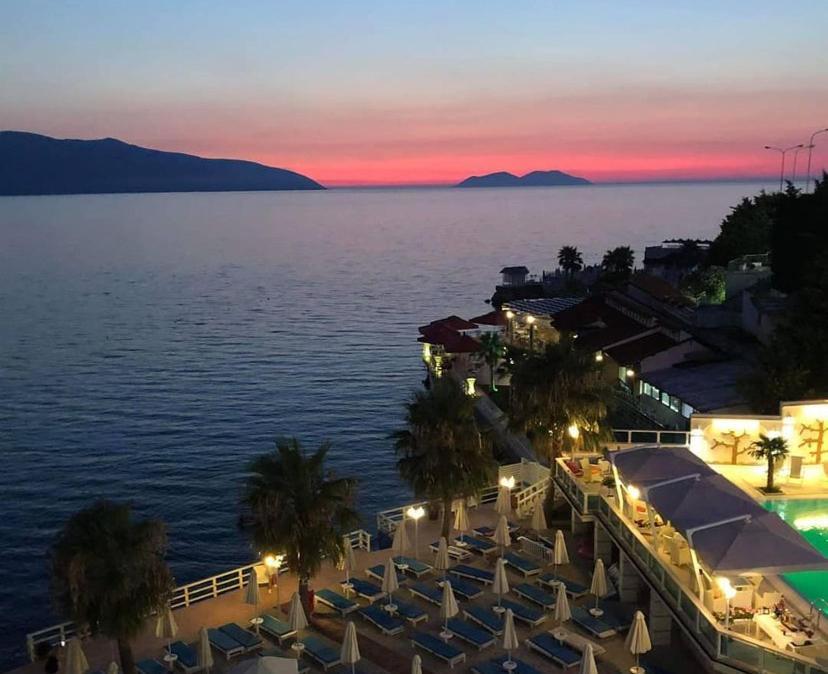 Coral Hotel & Resort Radhimë 外观 照片