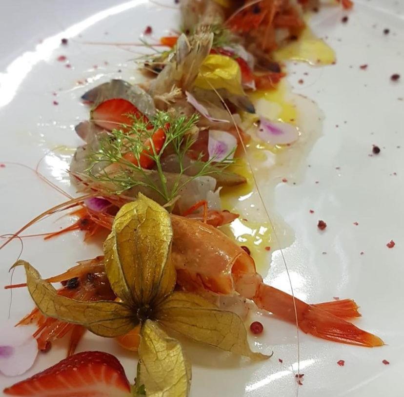 Coral Hotel & Resort Radhimë 外观 照片