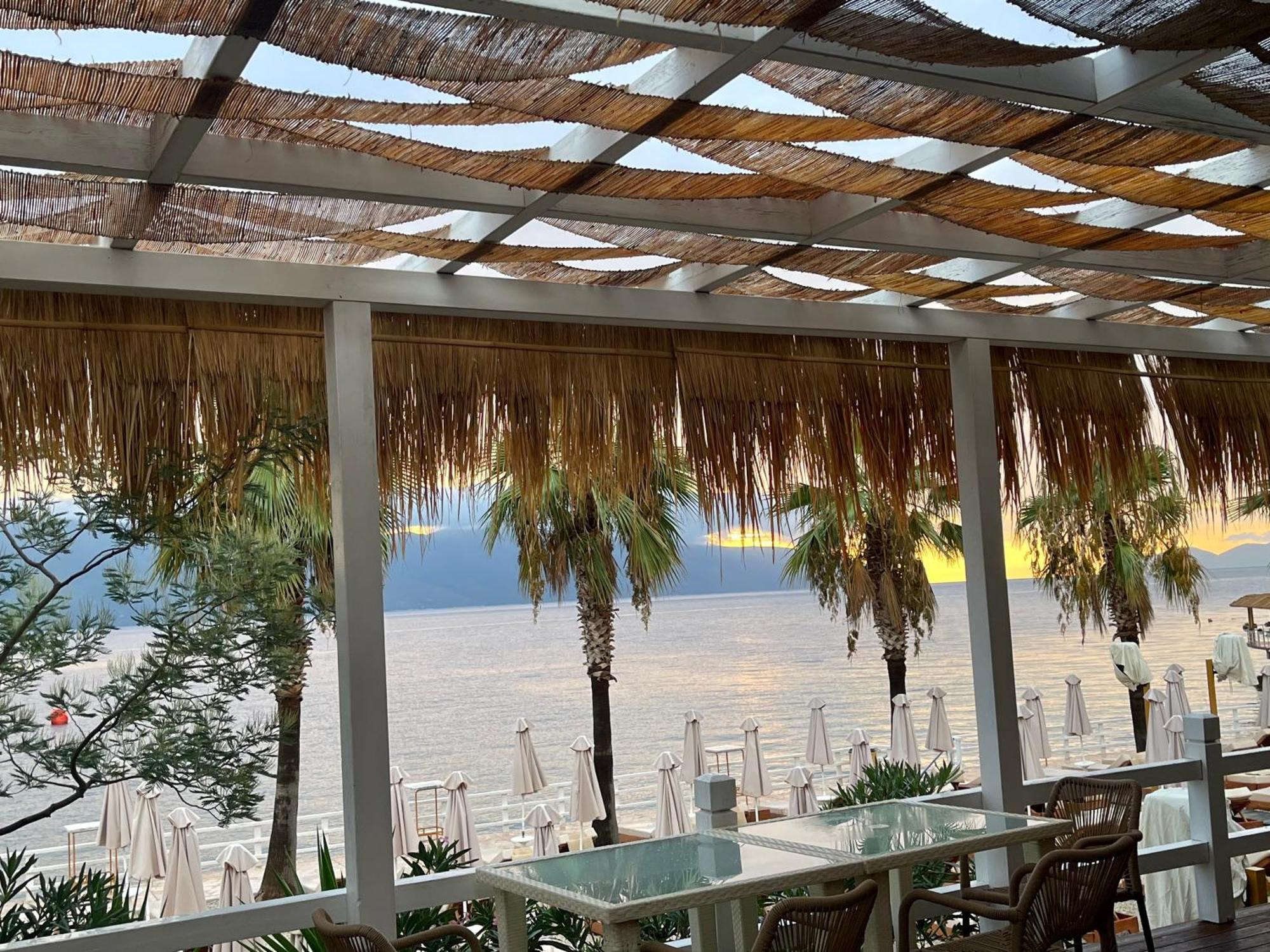 Coral Hotel & Resort Radhimë 外观 照片