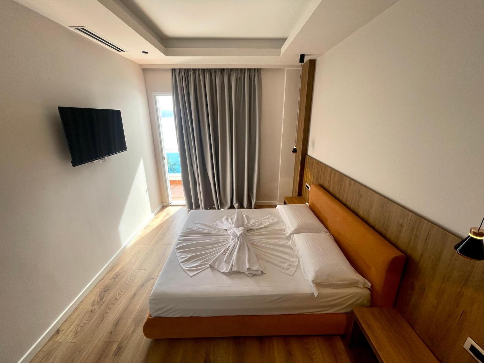 Coral Hotel & Resort Radhimë 外观 照片