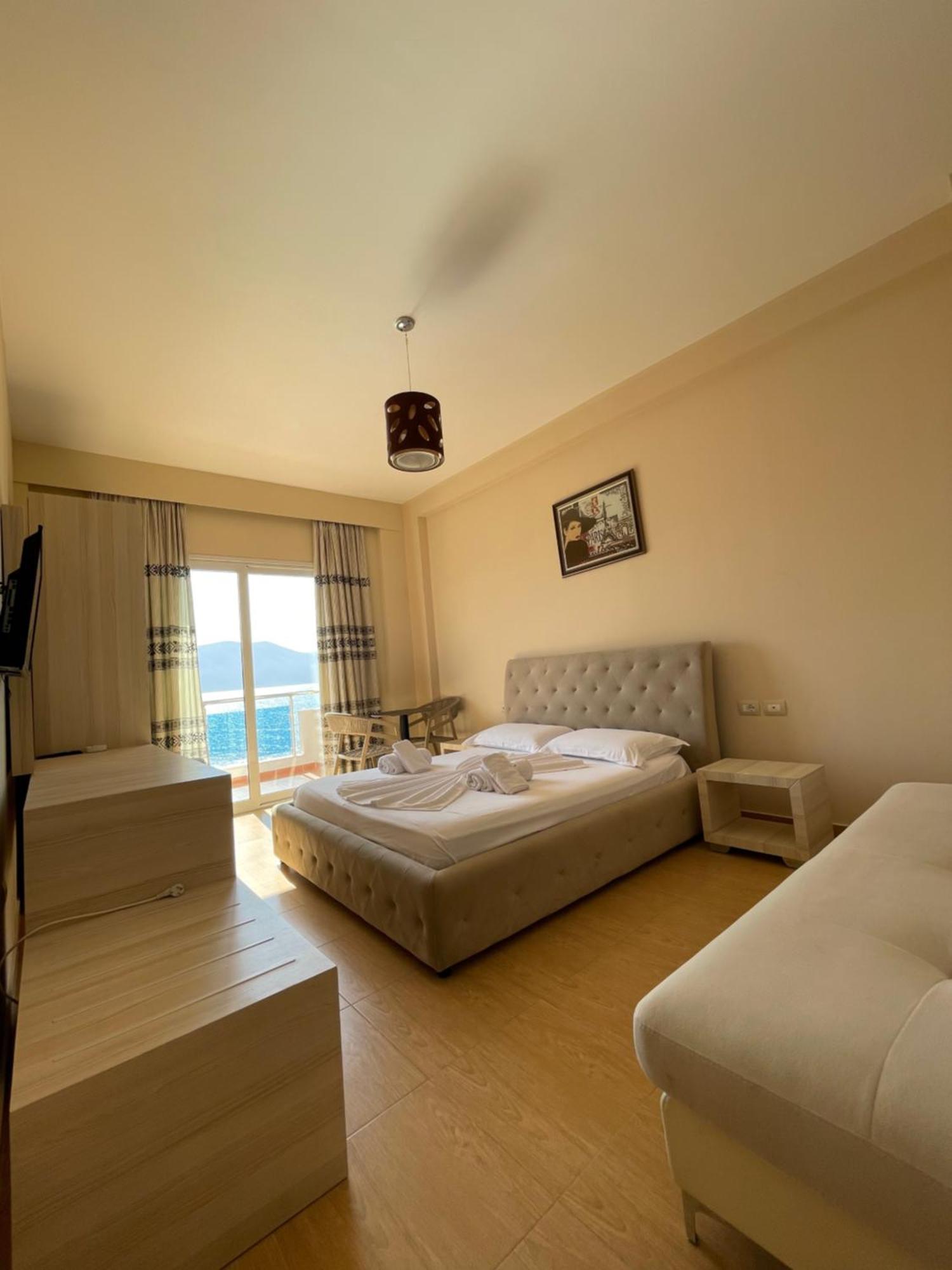 Coral Hotel & Resort Radhimë 外观 照片