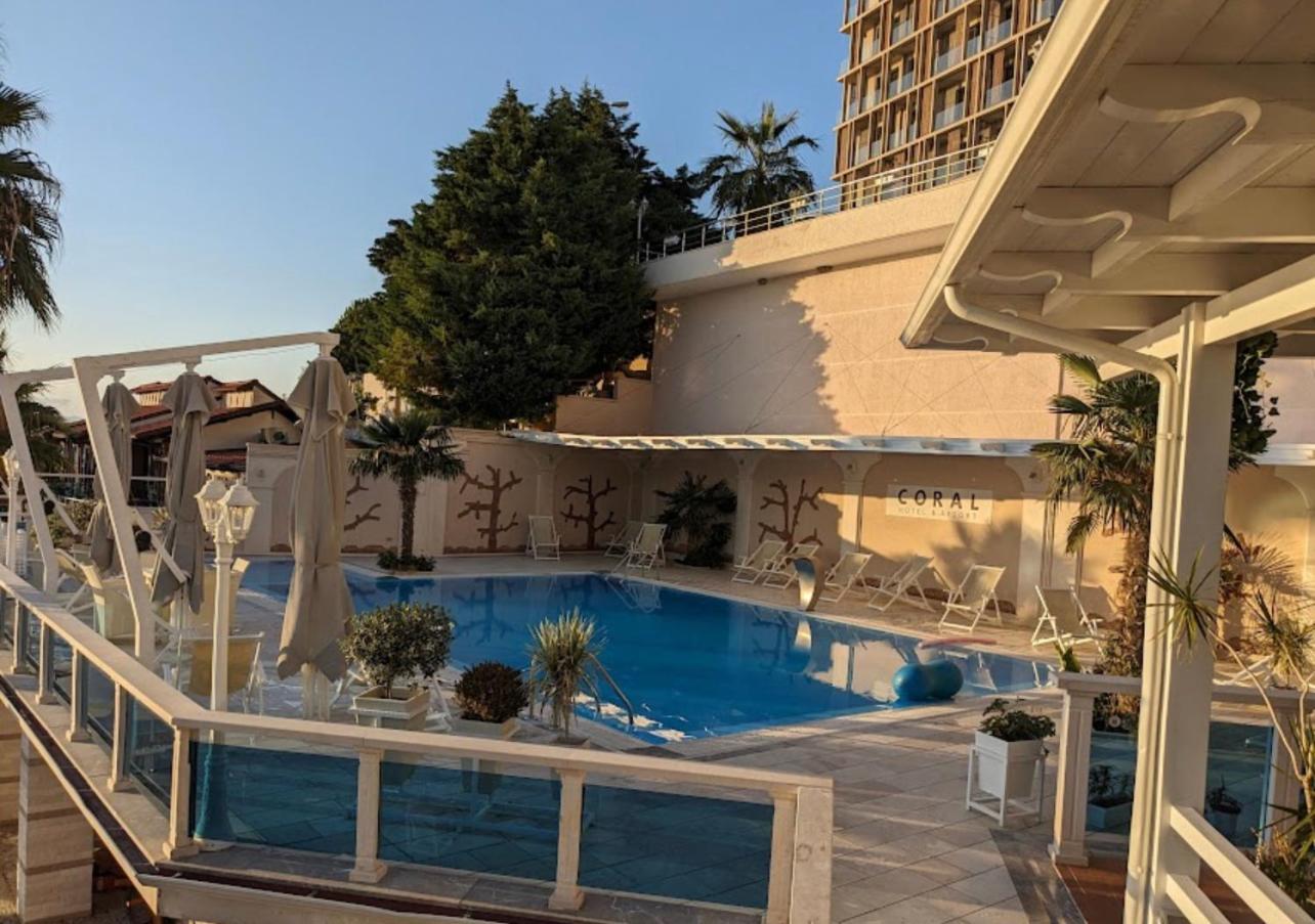 Coral Hotel & Resort Radhimë 外观 照片